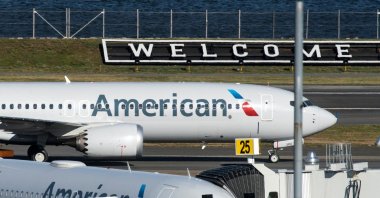 American Airlines flight 718, the first U.S. Boeing 737 MAX commercial flight since regulators lifted a 20-month grounding in November, lands at LaGuardia airport in New York, U.S. Dec. 29, 2020. (Reuters Photo)