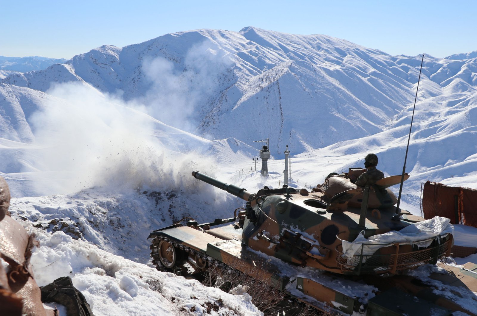 Turkish security forces conduct an operation against PKK terrorists in the southeastern border province Hakkari's Çukurca district, Dec. 27, 2020. (DHA Photo)