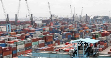 Cranes and containers line APM Terminals at the gateway port in Apapa, Lagos, Nigeria, July 30, 2019. (Reuters Photo)