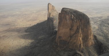 An aerial view of Mount Hombori from a Chinook helicopter during the start of the French Barkhane Force operation in Mali's Gourma region. March 28, 2019 (AFP Photo)