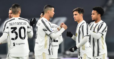 Juventus' Cristiano Ronaldo (L) and Paulo Dybala (R) before a match against Udinese, in Turin, Italy, Jan. 3, 2021. (Reuters Photo)