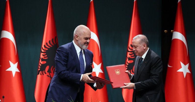 Albanian Prime Minister Edi Rama (L) and President Recep Tayyip Erdoğan sign a cooperation deal in the capital Ankara, Turkey, Jan. 6, 2020. (AA Photo)