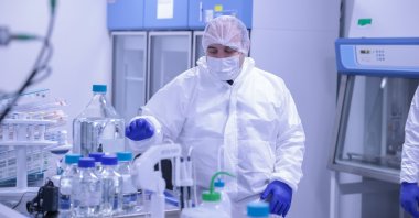 Industry and Technology Minister Mustafa Varank inspects laboratory equipment at Nobel Pharmaceutical’s biotechnological medicine facilities in Istanbul, Turkey, Jan. 10, 2021. (IHA Photo)