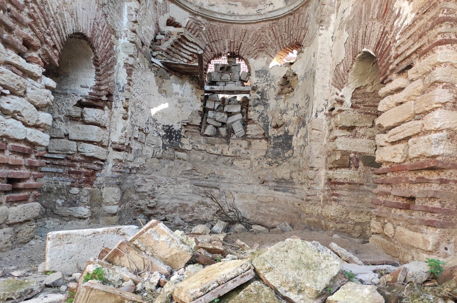 Rubble and debris lie inside the Aya Yani church in Bursa, Turkey, Jan. 8, 2021. (DHA Photo)
