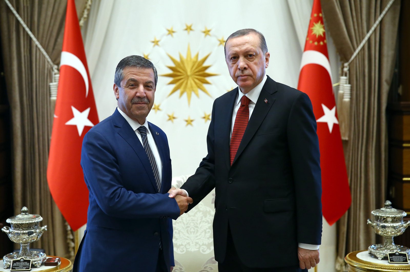 The Turkish Republic of Northern Cyprus' (TRNC) top diplomat Tahsin Ertuğrul (L) is seen during a meeting with President Recep Tayyip Erdoğan in the capital Ankara, Turkey, June 20, 2017. (AA Photo)