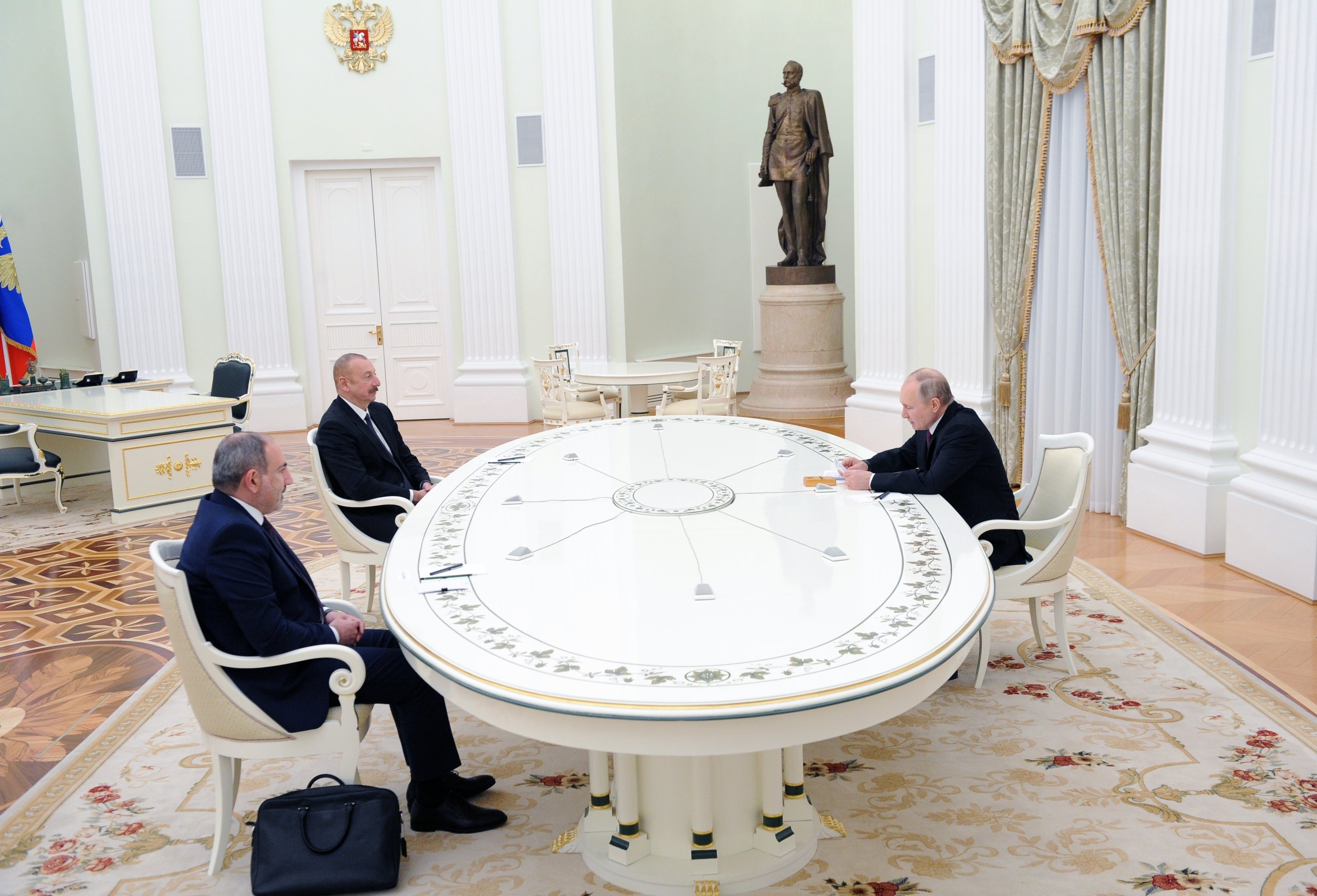 In The Caucasus Turkey And Russia, 3 Round Table Conference Attended By Presidents