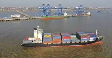 A container ship leaves a port in Nantong in eastern China's Jiangsu Province, Dec. 20, 2020. (AP Photo)
