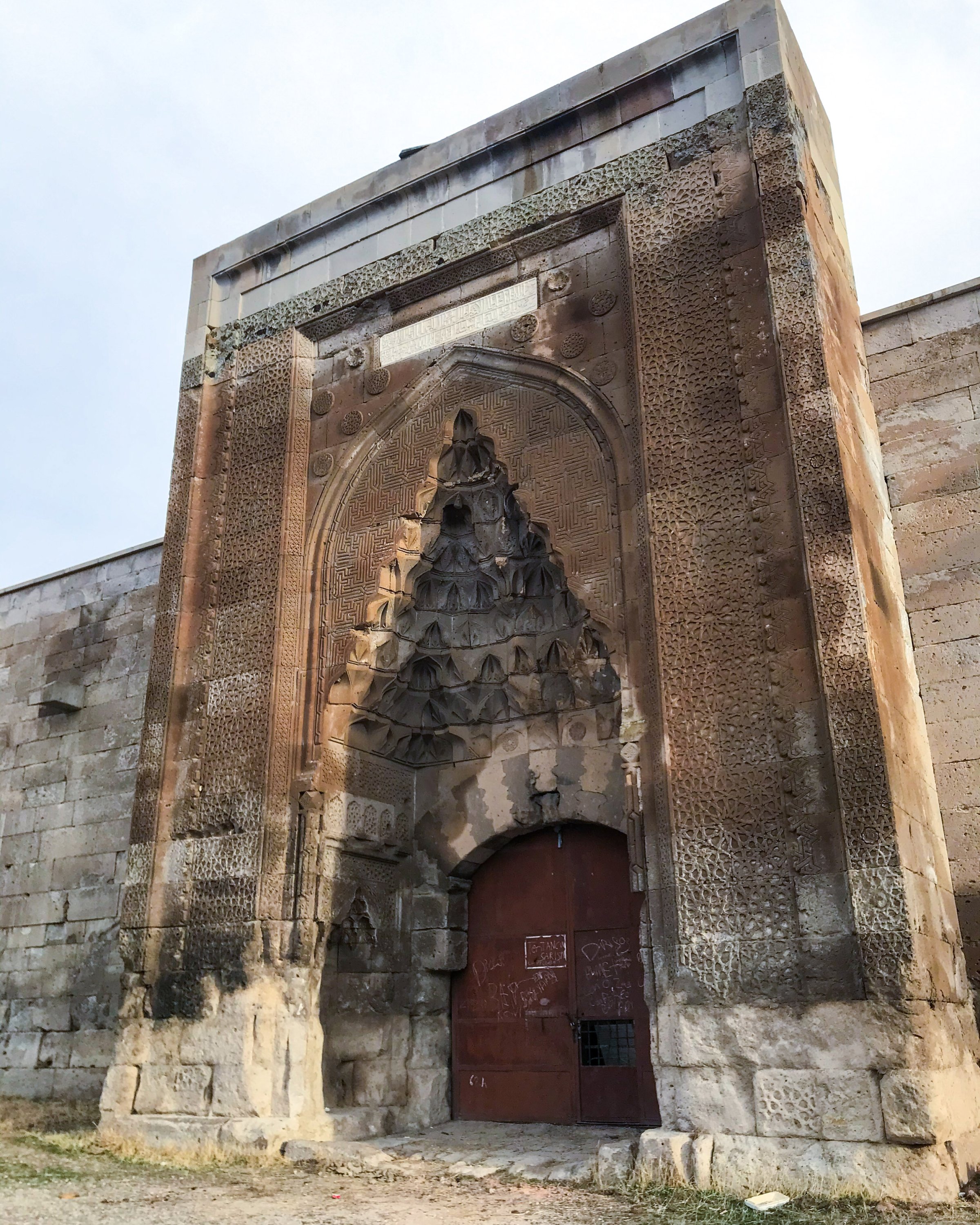 The gate of Ağzıkarahan. (Photo by Argun Konuk)