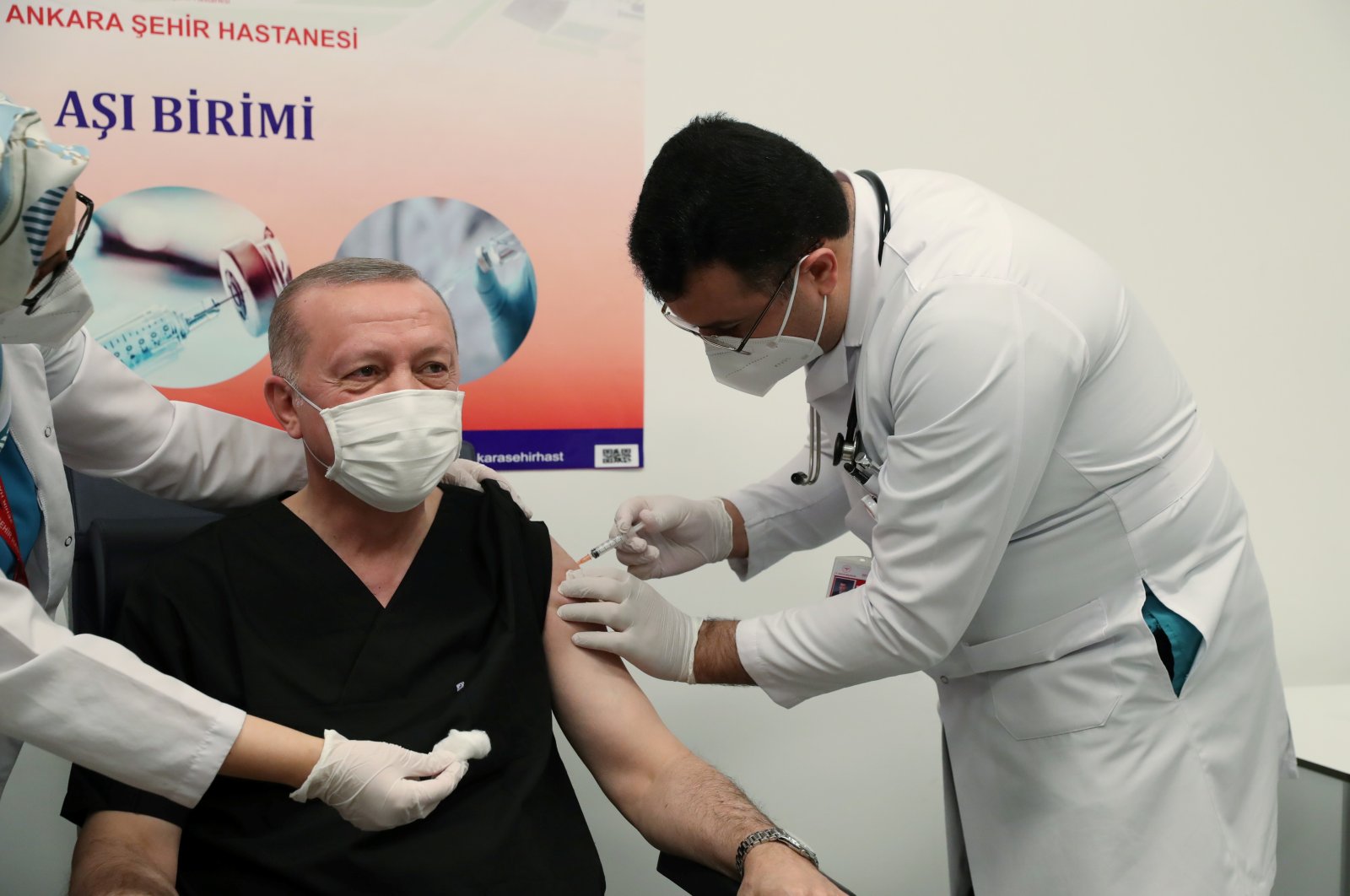 President Recep Tayyip Erdoğan receives a shot of the Sinovac's CoronaVac vaccine at Ankara City Hospital, Ankara, Turkey, Jan. 14, 2021. (Reuters Photo)