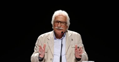 Yavuz Bahadıroğlu speaks at an event in Istanbul, Turkey, Apr. 29, 2016. (İHA Photo)