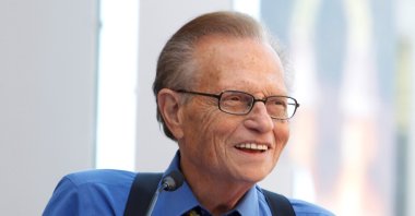 Larry King speaks at ceremonies unveiling comedian Bill Maher's star on the Hollywood Walk of Fame in Hollywood, California, Sept. 14, 2010. (Reuters Photo)