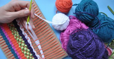 Children will experience weaving as a tool of artistic expression in the workshop “Weaving with Colorful Fabric.”