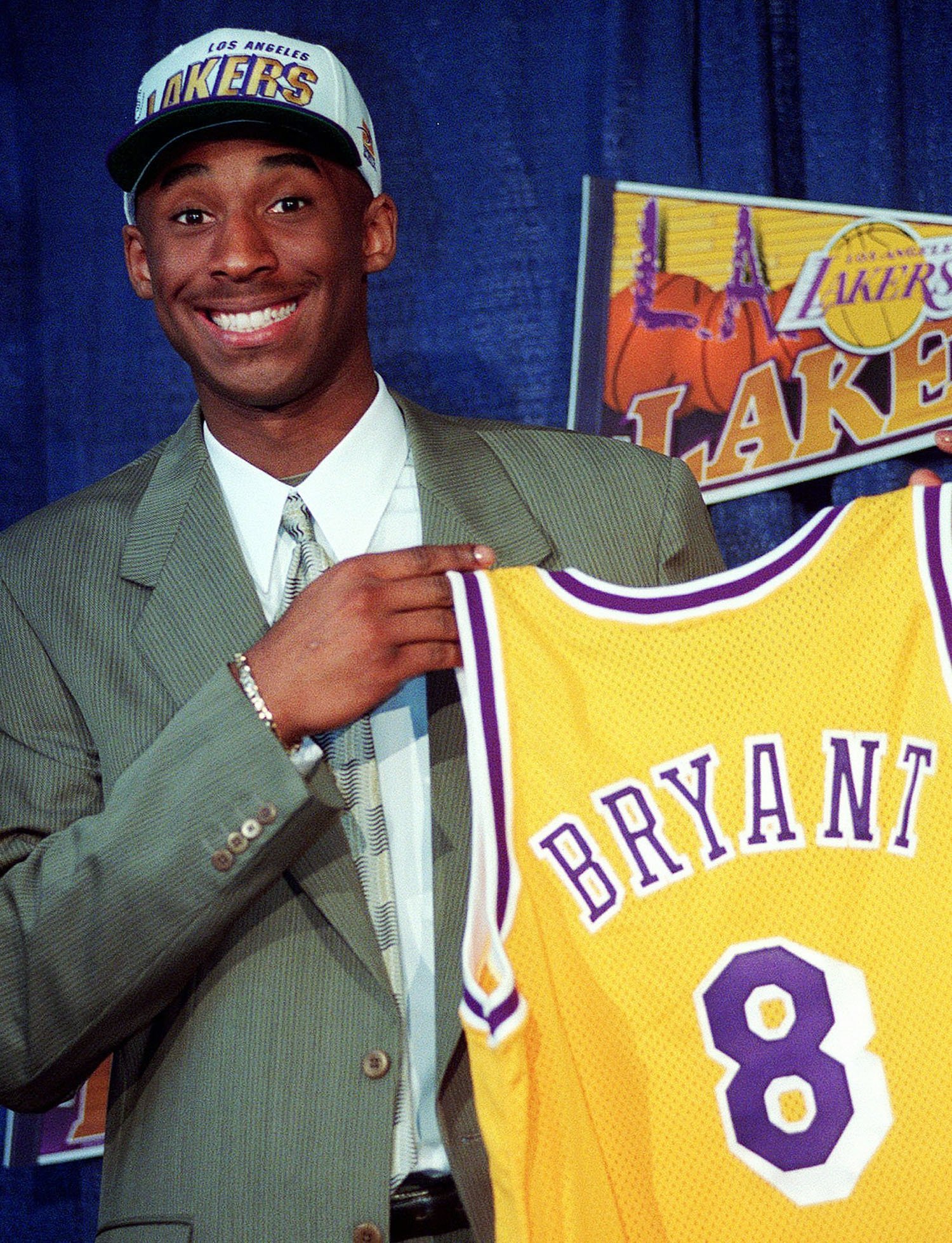 a year after his death kobe bryant s nba life career in photos daily sabah