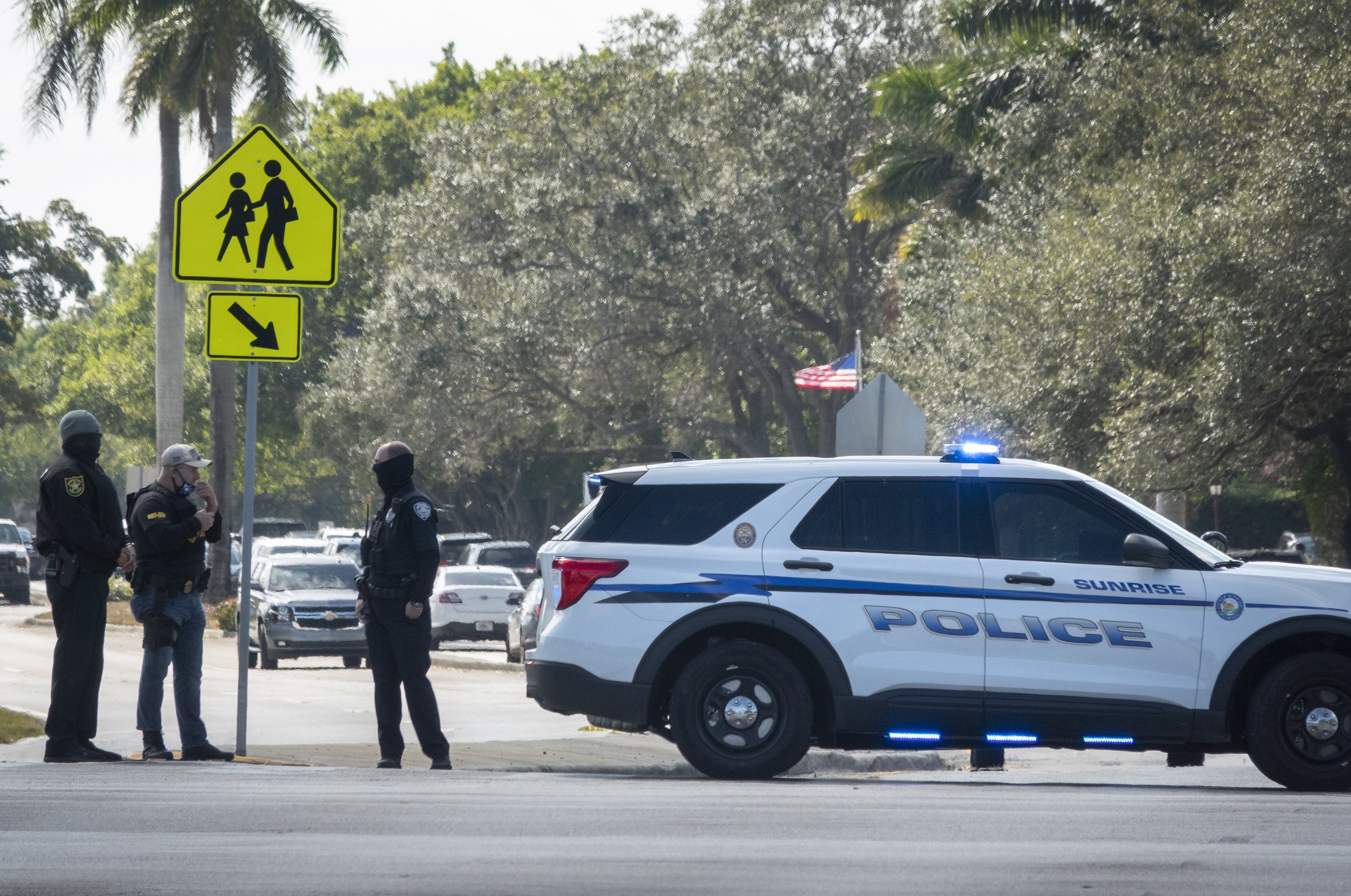 2 FBI agents killed, 3 wounded in Florida shooting | Daily ...