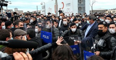 Police confront the rioting crowd protesting the arrests in earlier protests against the new Boğaziçi University rector, in Kadıköy district, in Istanbul, Turkey, Feb. 2, 2021. (AA Photo)