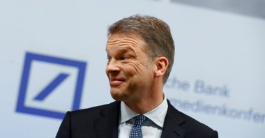 Christian Sewing, CEO of Deutsche Bank AG, arrives to address the media during the bank's annual news conference in Frankfurt, Germany, Jan. 30, 2020. (Reuters Photo)