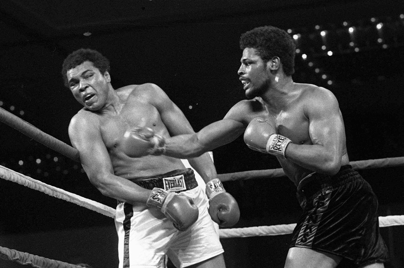 In this Feb. 15, 1978, file photo, Leon Spinks (R) connects with a right hook to Muhammad Ali, during the late rounds of their championship fight in Las Vegas. (AP Photo)