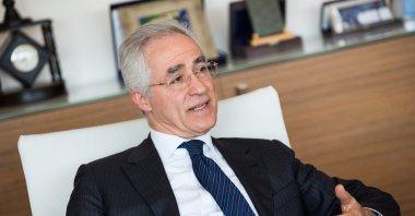 The head of the Turkey Contractors Union (TMB), Mithat Yenigün, speaks in an interview, Sept.16, 2015. (Photo by Murat Şengül)