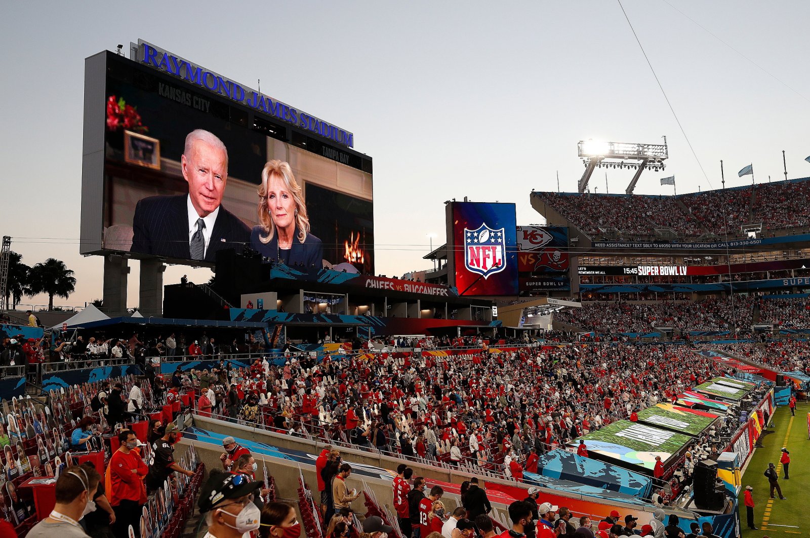 U.S. President Joe Biden and first lady Dr. Jill Biden address NFL Super Bowl LV between the Tampa Bay Buccaneers and the Kansas City Chiefs at Raymond James Stadium, Tampa, Florida, U.S., Feb. 7, 2021. (EPA Photo)