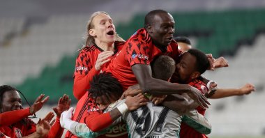Beşiktaş players celebrate after defeating Konyaspor in the Ziraat Turkish Cup quarterfinals, in Konya, central Turkey, Feb. 11, 2021. (AA Photo)