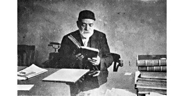 Ali Emiri Efendi established the Millet Library with 16,000 books he donated at his own expense.
