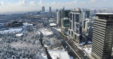 Snow covers the skyscrapers in the Maslak banking and financial district in Istanbul, Turkey, Jan. 18, 2021. (DHA Photo)