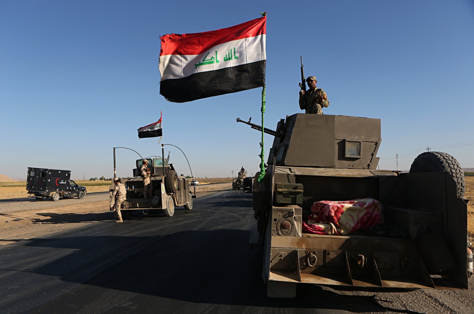 Federal Iraqi security forces gather outside the city of Alton Kupri, outskirts of Irbil in Northern Iraq on Oct. 19, 2017. (Reuters File Photo)