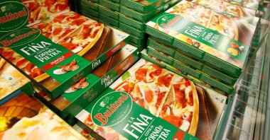 Buitoni frozen pizzas, part of the Nestle portfolio, are pictured in a shop at the company headquarters in Vevey, Switzerland, February 15, 2018. (REUTERS Photo)