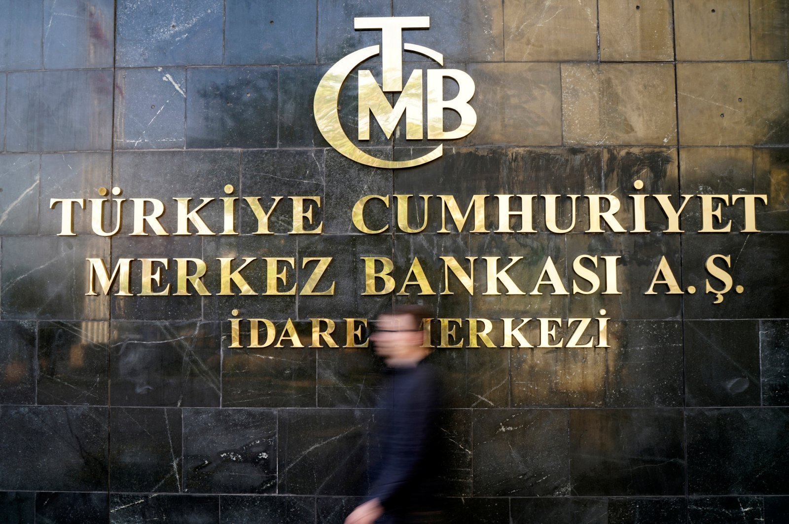 A man leaves the Central Bank of the Republic of Turkey (CBRT) headquarters in the capital Ankara, Turkey, April 19, 2015. (Reuters Photo)