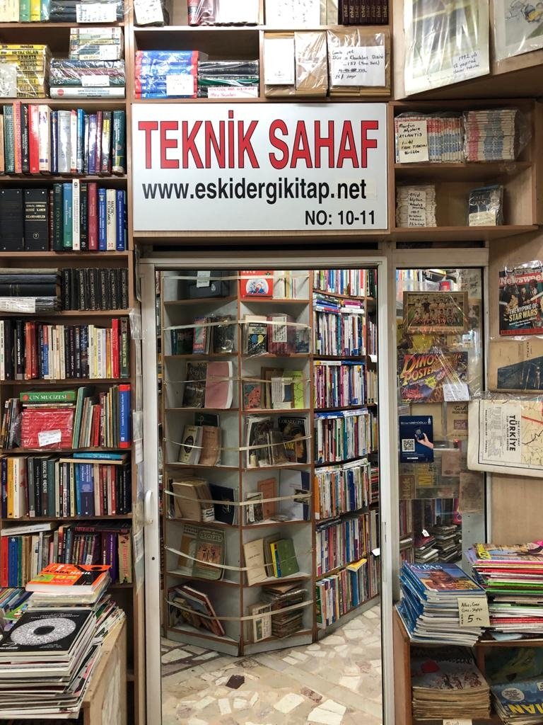 Teknik Sahaf is one of the many secondhand bookstores inside Aslıhan Pasajı. (Photo by Matt Hanson)