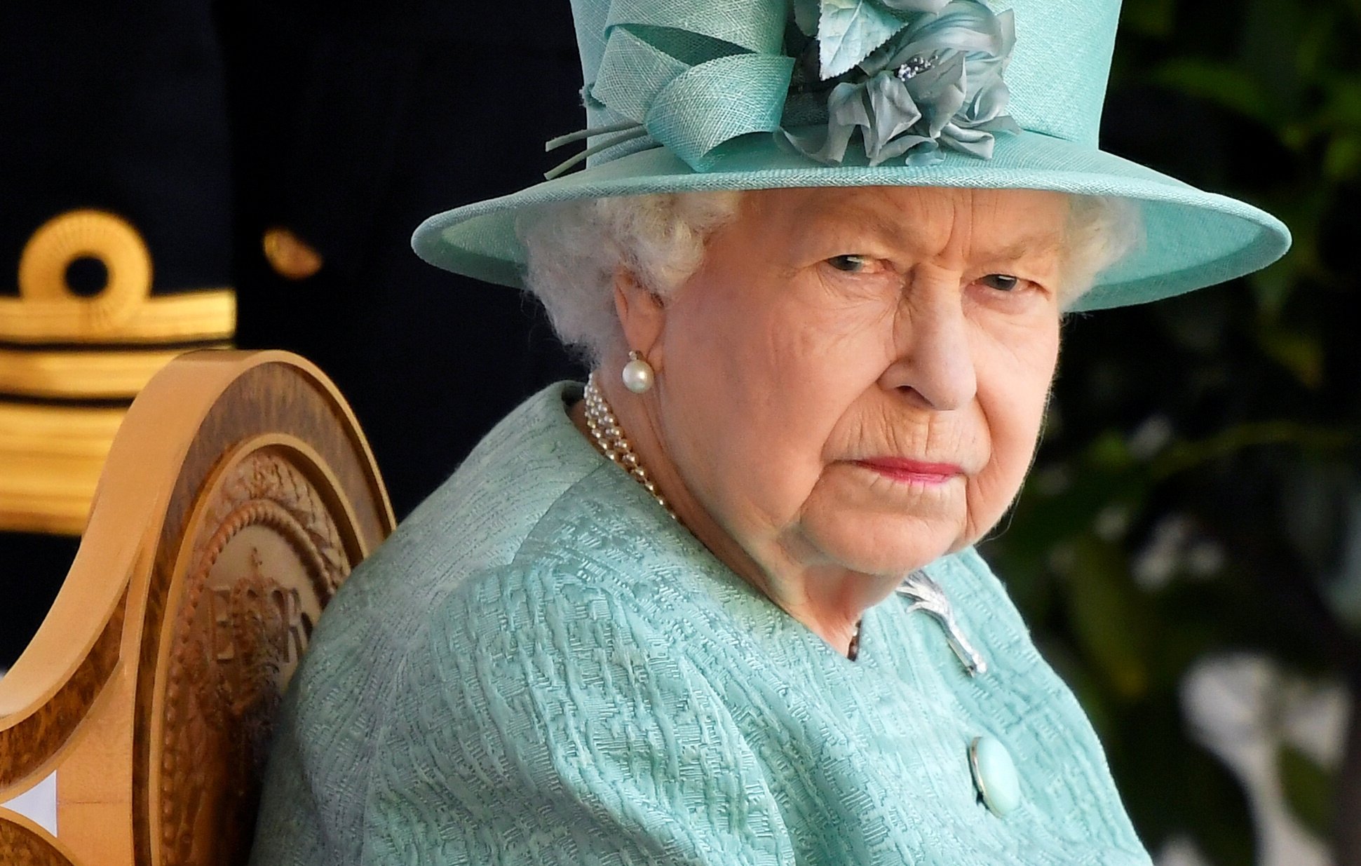 Queen Elizabeth II having a 'rough' time amid family changes | Daily Sabah