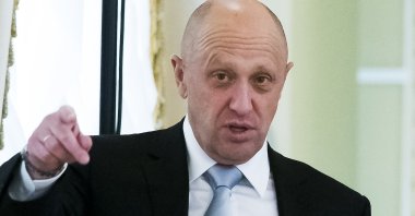 Businessman Yevgeny Prigozhin gestures on the sidelines of a summit meeting between Russian President Vladimir Putin and Turkish President Recep Tayyip Erdoğan at the Konstantin palace outside St. Petersburg, Russia, Aug. 9, 2016. (AP Photo)