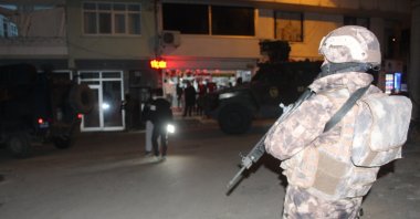 Turkish security forces prepare to conduct an anti-terror operation against a foreign Daesh terrorist in eastern Adıyaman province on Feb. 24, 2021 (IHA Photo)