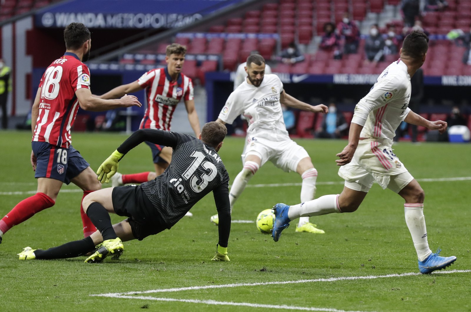 Atletico Madrid Concede Late To Draw 1 1 With Real Madrid Daily Sabah