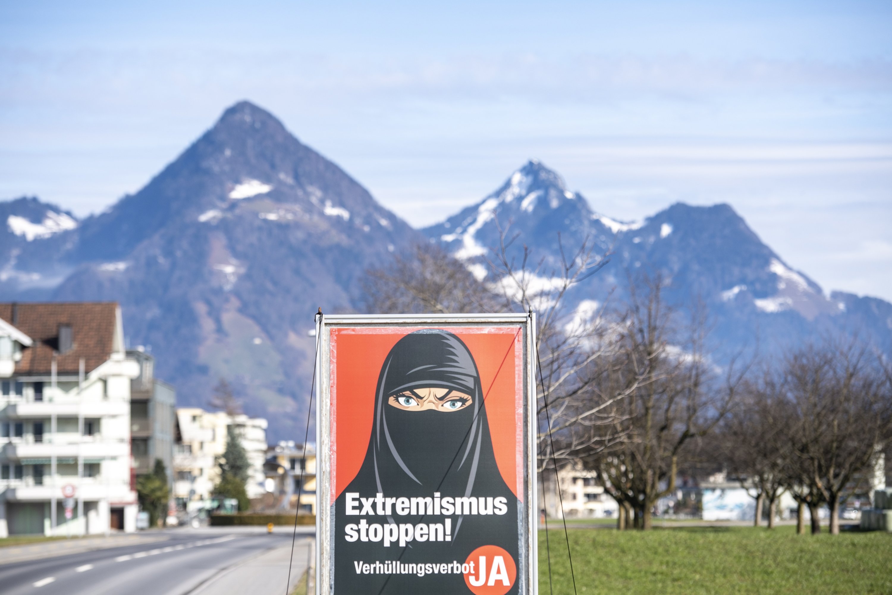 UN religious freedom expert blasts Swiss move to ban burqa | Daily Sabah