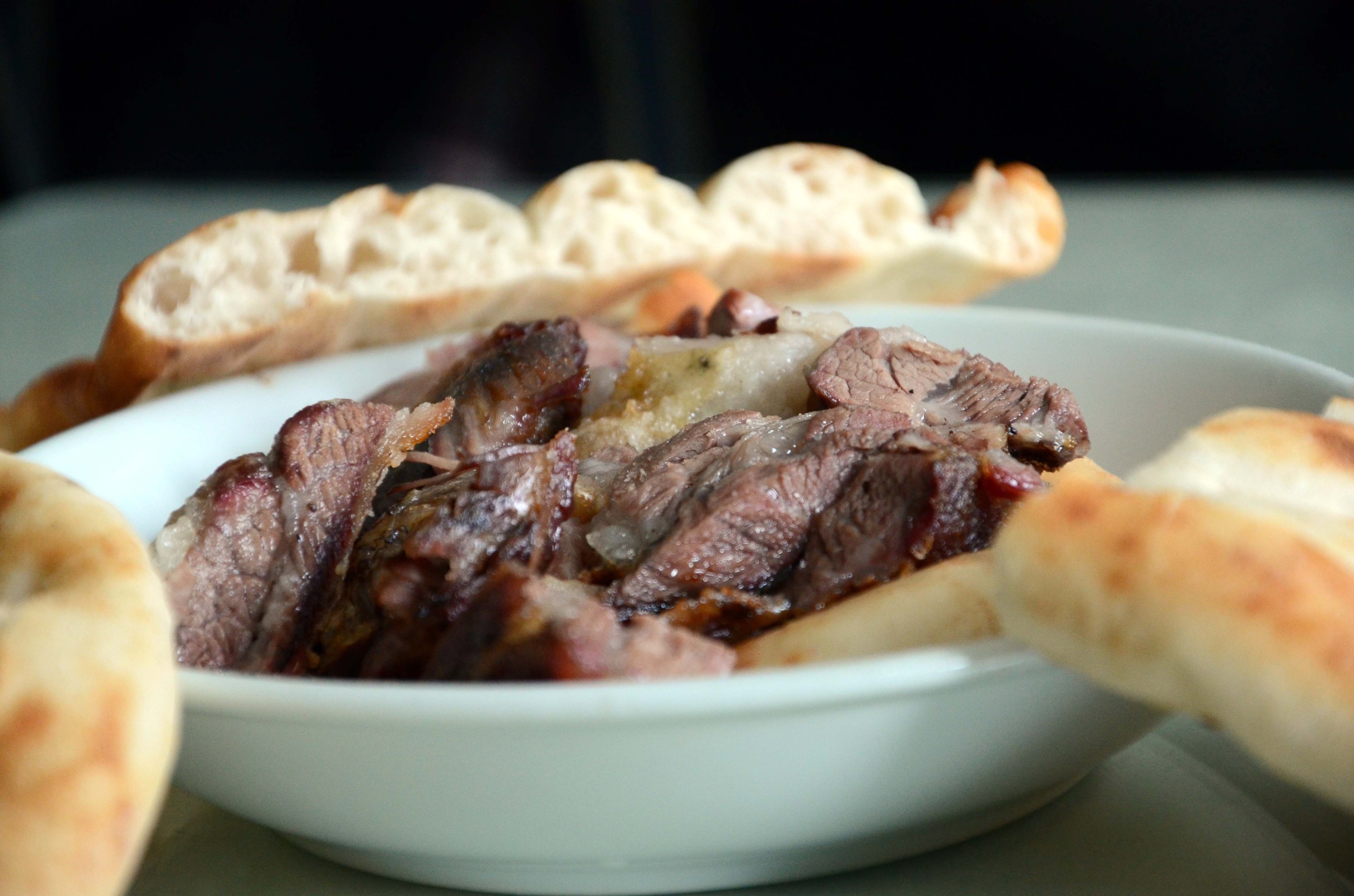 The way that the meat for büryan kebab is cooked helps it preserve its tenderness and juiciness. (AA Photo)