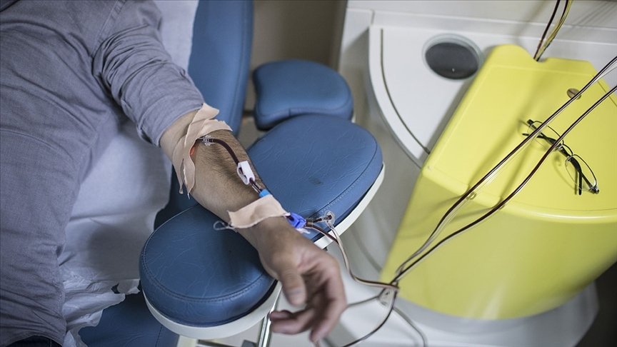 COVID-19 can create kidney problems for recovered patients while it poses a risk for dialysis patients with weak immune systems. (AA PHOTO)