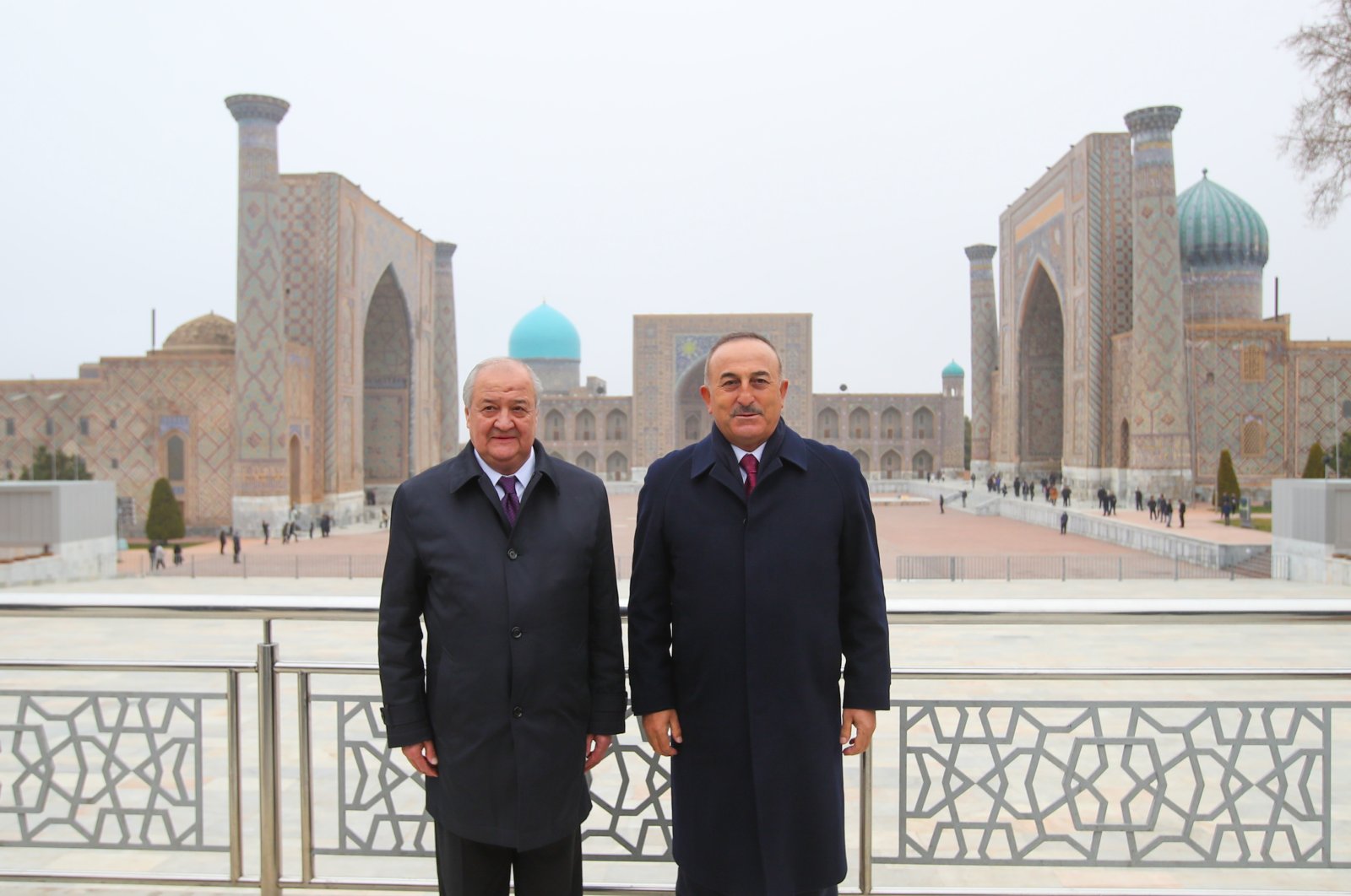 Foreign Minister Mevlüt Çavuşoğlu with his Uzbek counterpart Abdulaziz Kamilov in Samarkand, Uzbekistan, March 7, 2021. (AA)