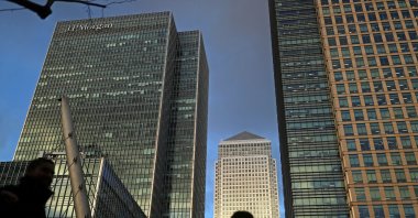 People walk through the Canary Wharf financial district of London, Britain, Dec. 7, 2018. (Reuters Photo)