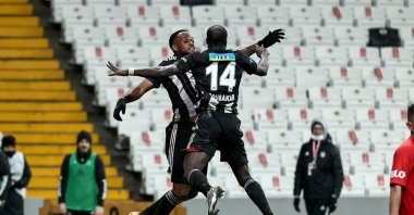 Beşiktaş' Cyle Larin (L) and Vincent Aboubakar celebrate a goal during a Süper Lig match against Gaziantep at Vodafone Park stadium, Istanbul, Turkey, March 11, 2021. (AA Photo)