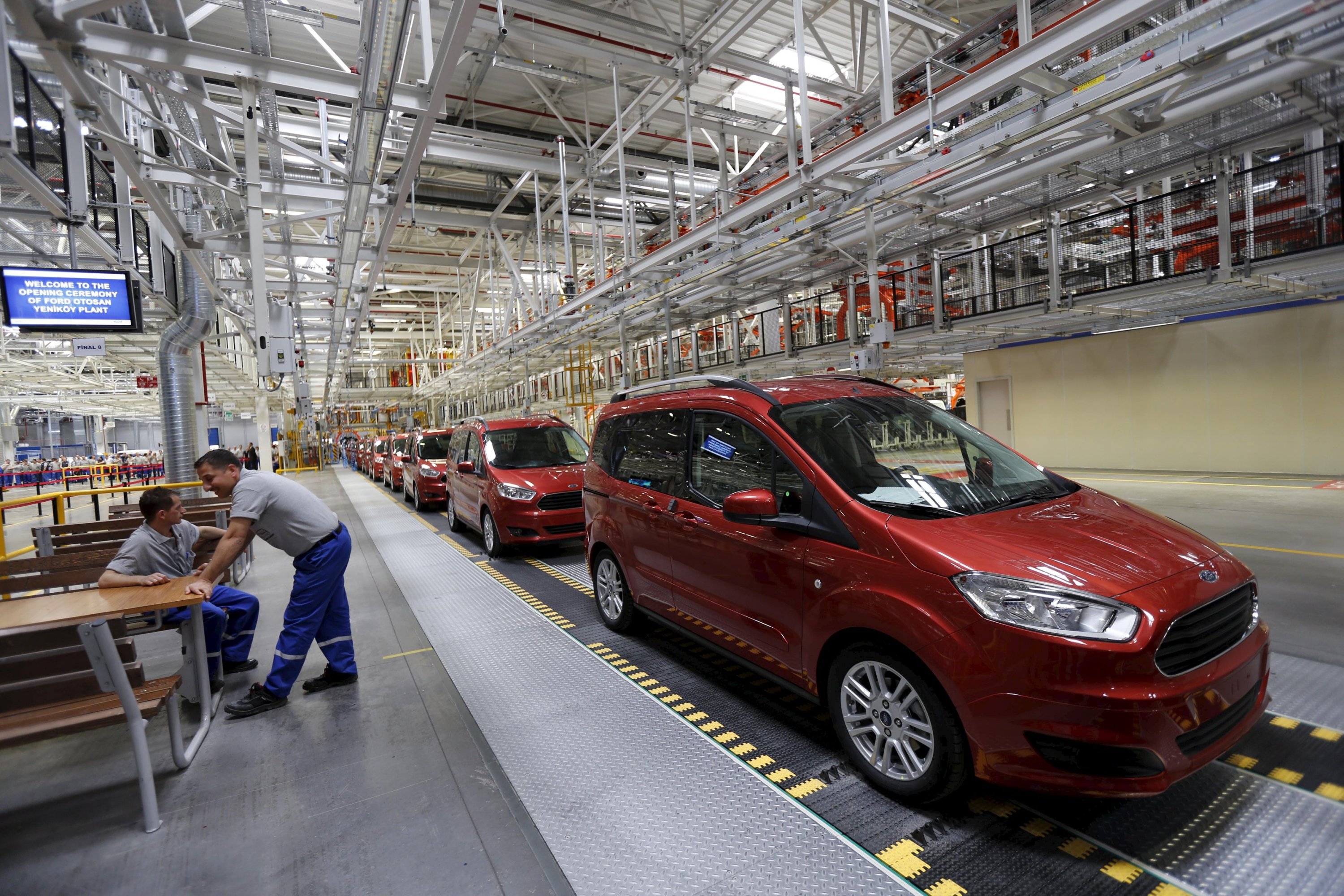 Ford Will Build Volkswagen Transporter Van At Its Otosan Assembly