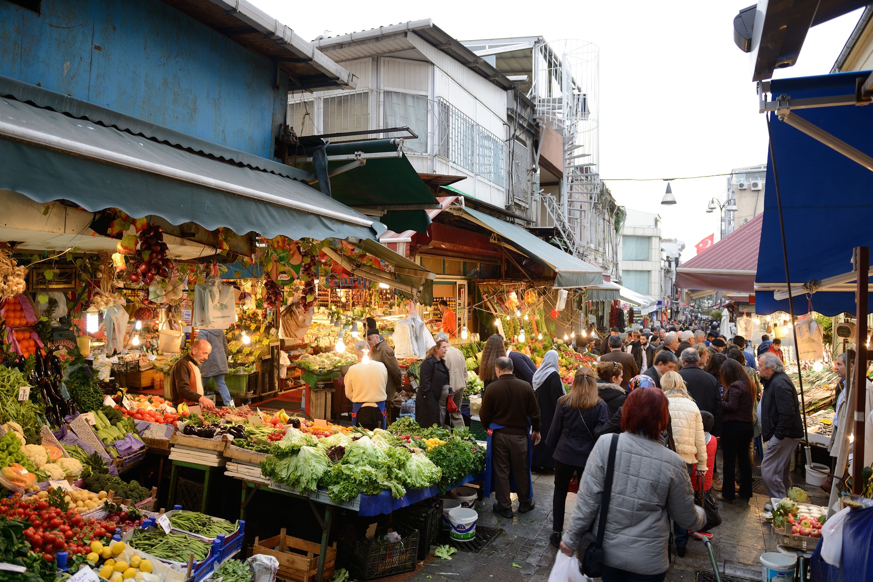 The weekly Kadıköy bazaar set up on the Asian side of Istanbul on October 14, 2014. (Getty Images)