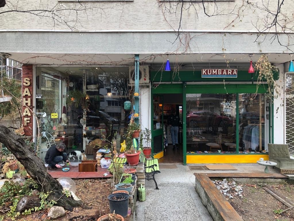 The untitled sahaf adjoins a clothing store called Kumbara in Ankara, Turkey.  (Photo by Matt Hanson)