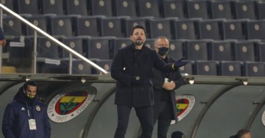 Fenerbahçe's head coach Erol Bulut during a Turkish Super League soccer match between Fenerbahçe and Ankaragücü in Istanbul, Monday, Jan. 18, 2021. (AP Photo)