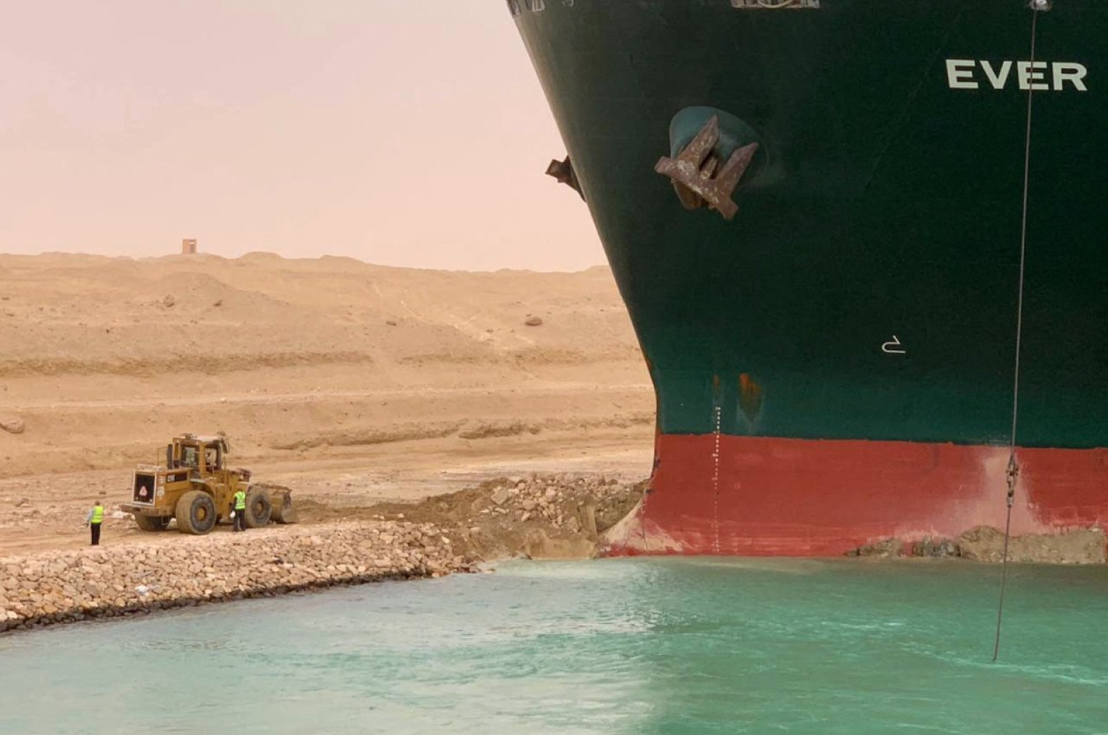 Blockage In Egypt S Suez Canal Threatens Global Maritime Shipping Daily Sabah Blockage In Egypt S Suez Canal Threatens Global Maritime Shipping Daily Sabah