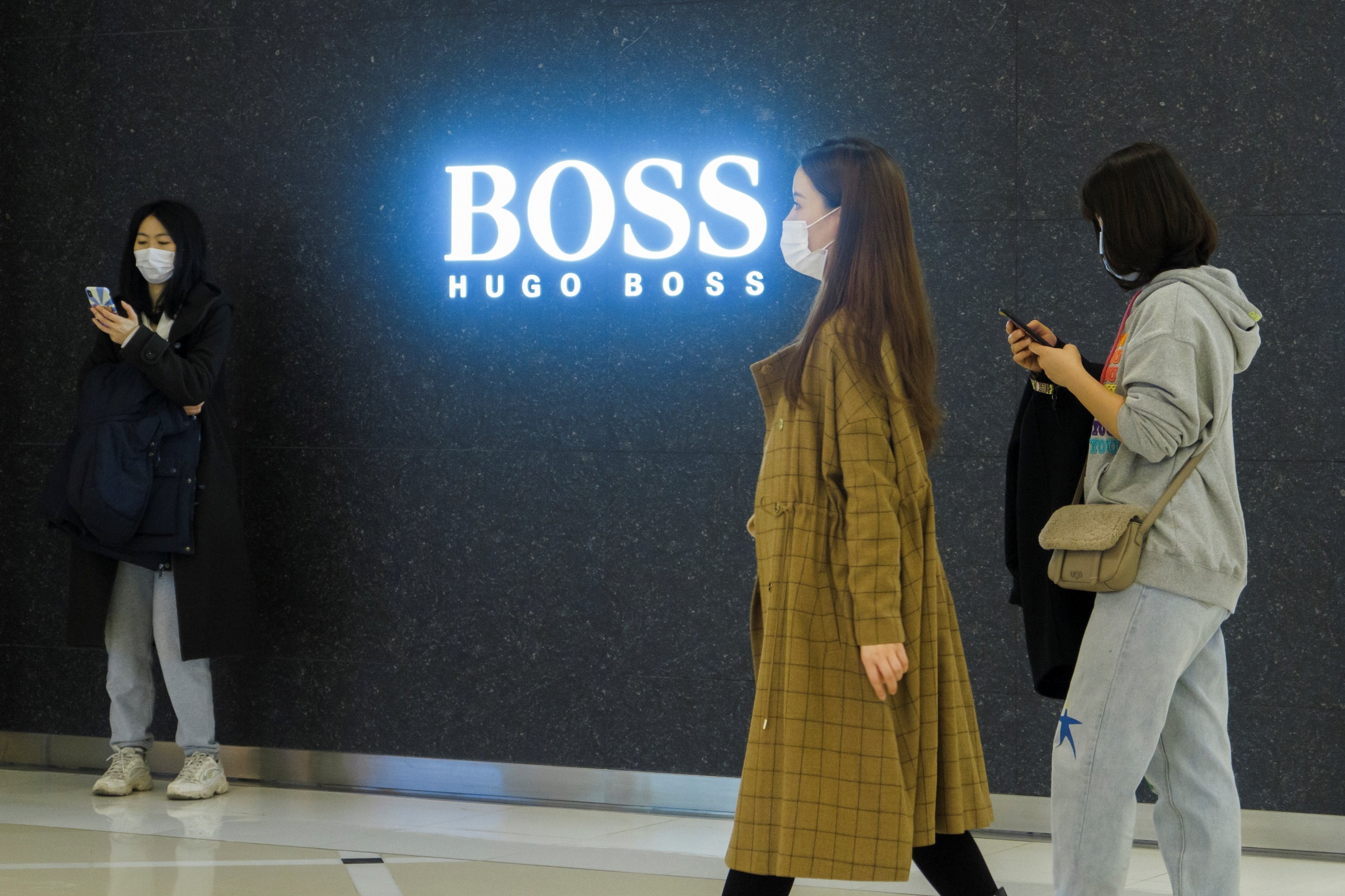 Chinese celebs, netizens boycott Hugo 