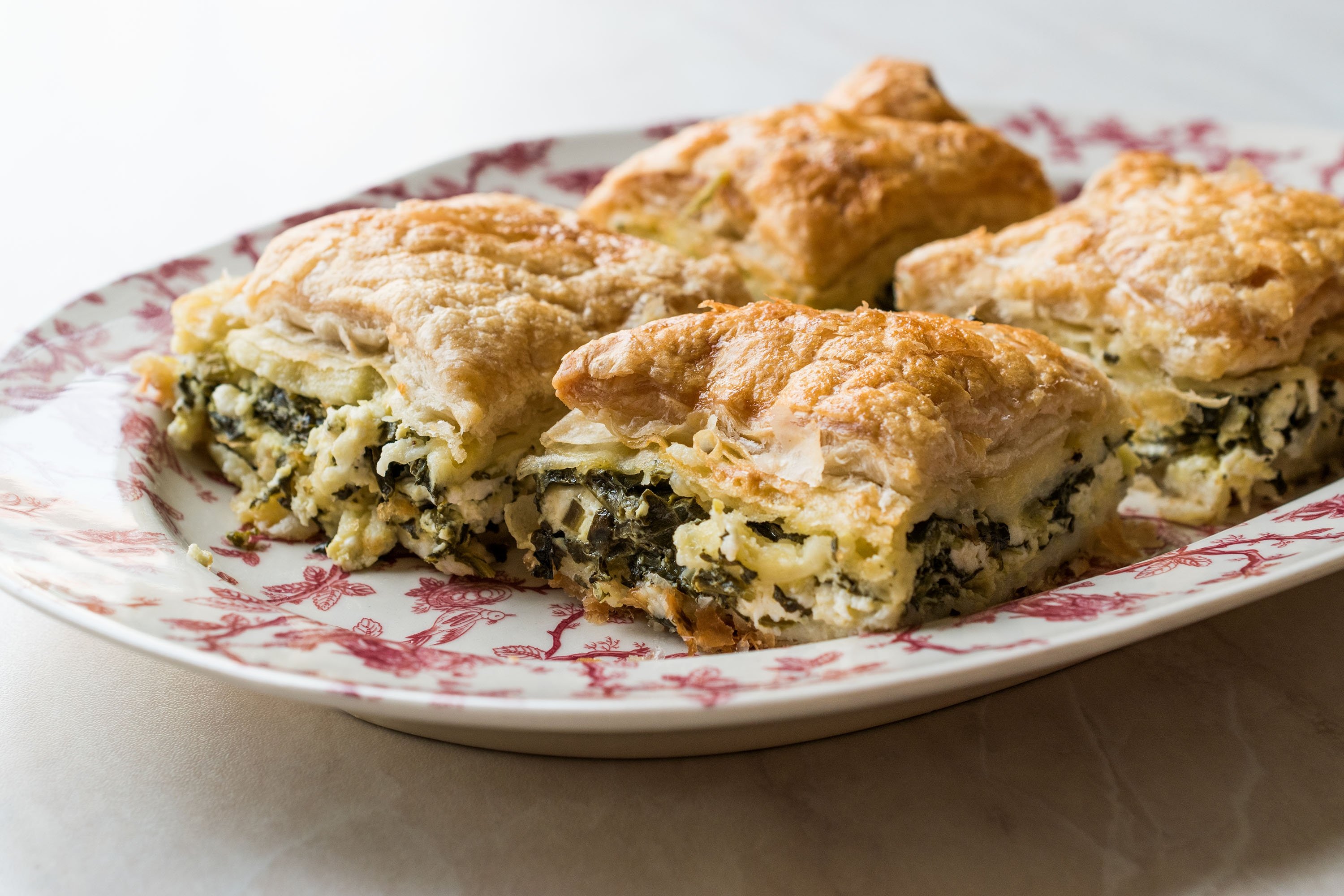  There are many ways Turkish people do spinach börek. (Shutterstock Photo)