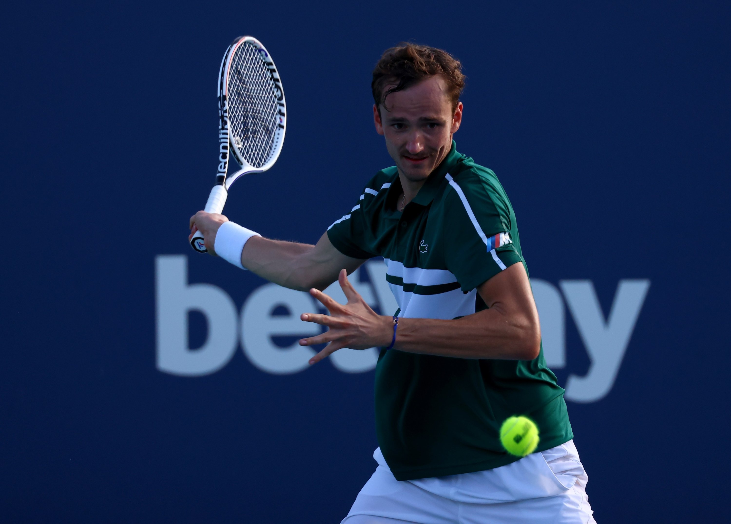 Top-seeded Daniil Medvedev hobbles into Miami Open 4th round Daily Sabah