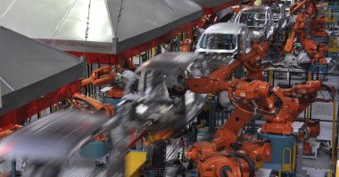 This file photo shows a production line at the Ford Otosan plant in Gölcük, Kocaeli, northwestern Turkey, April 30, 2018. (Photo courtesy of Ford Otosan)