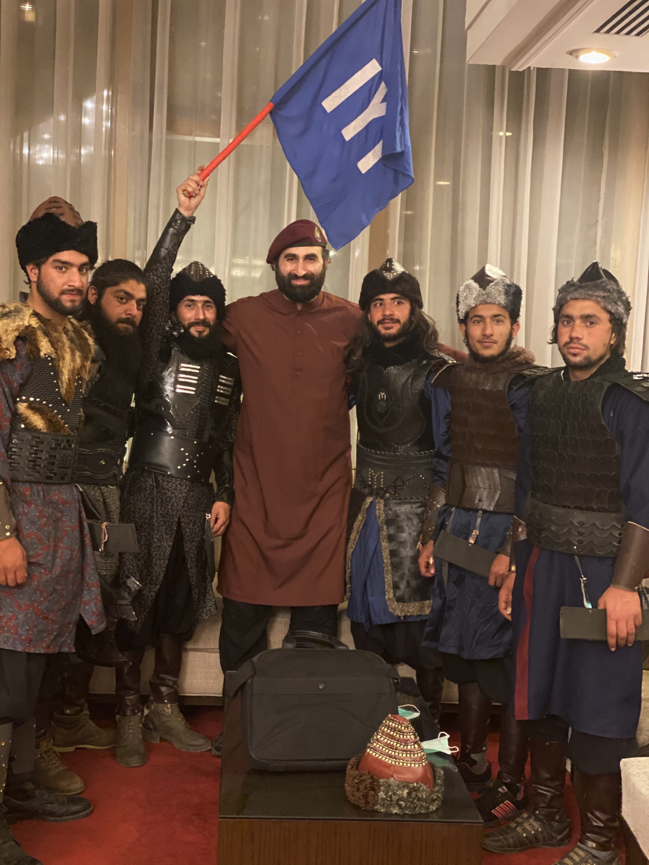  Celal Al (C) poses with the young Pakistani group shooting the 
